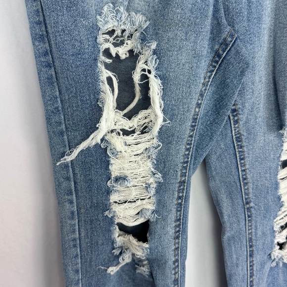 Tinseltown Medium Wash Jeans - Picture 6 of 13